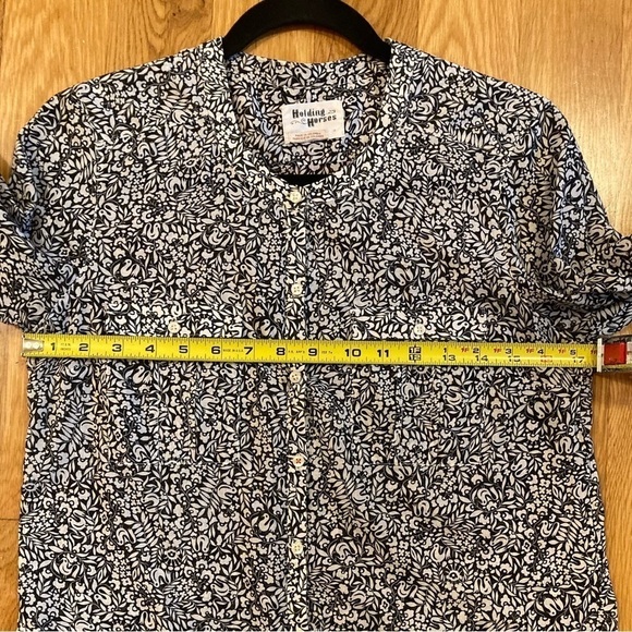 ANTHROPOLOGIE Holding Horses print cotton button down - Picture 3 of 10